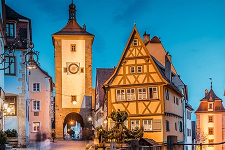 Rothenburg o. d. T.  bei Nacht 